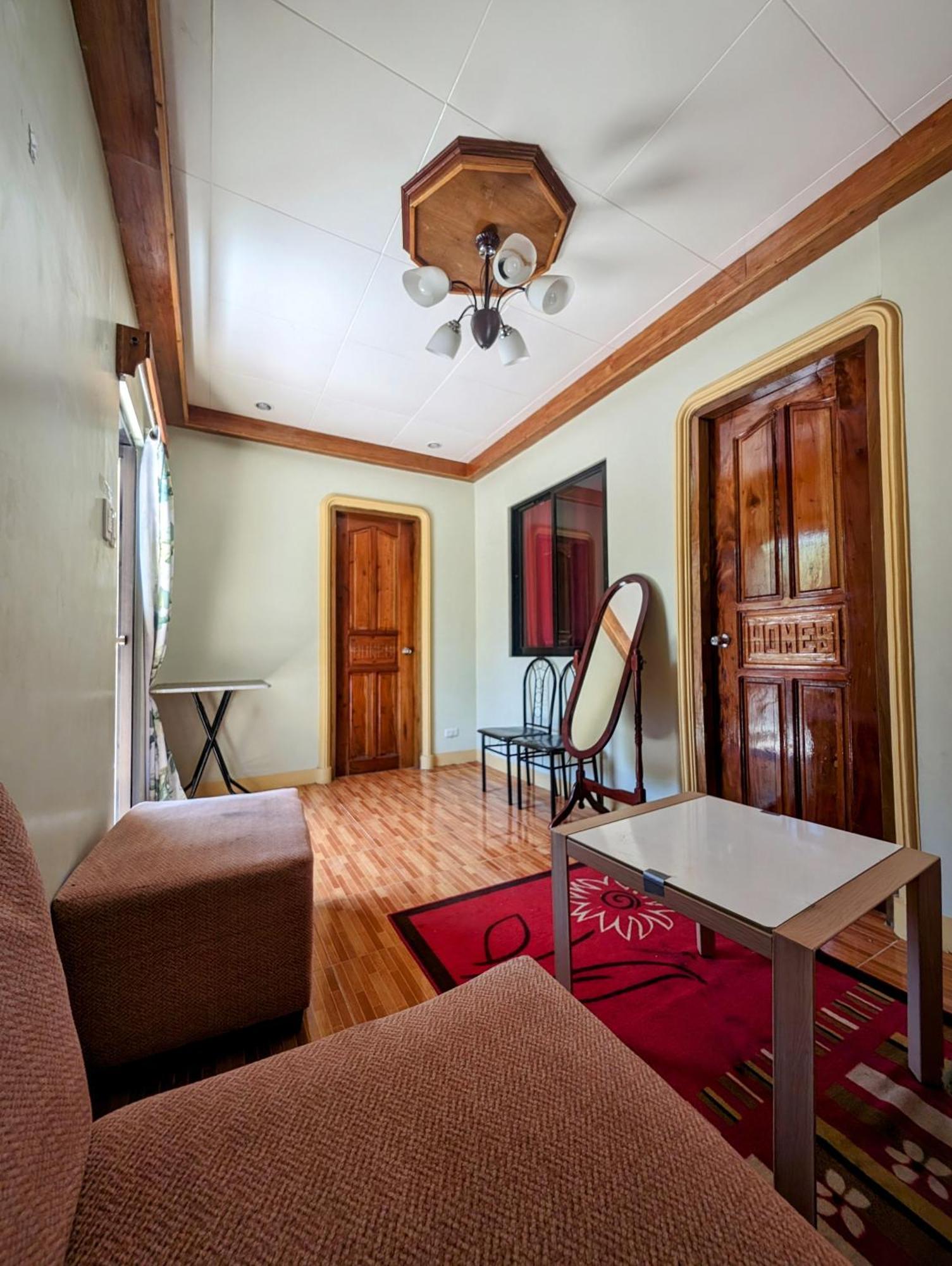 Screaming Gecko Hostel Busuanga Bagian luar foto