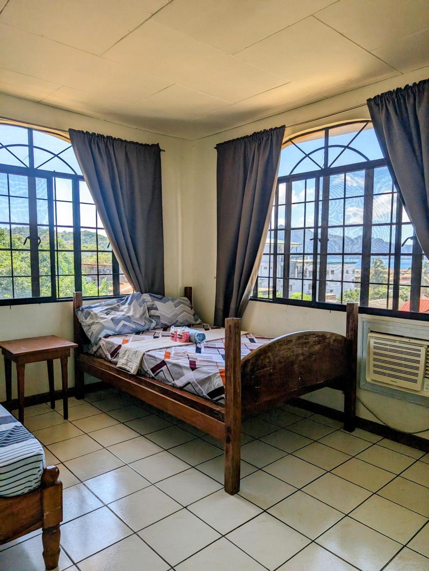 Screaming Gecko Hostel Busuanga Bagian luar foto